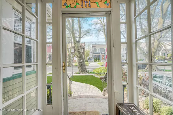 171 Keiber CT, Staten Island, NY 10314