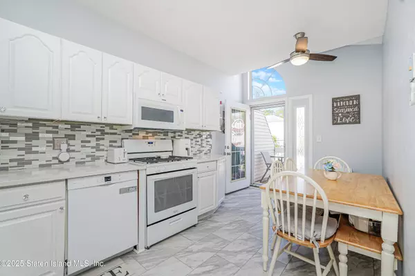 75 Chesebrough ST, Staten Island, NY 10312