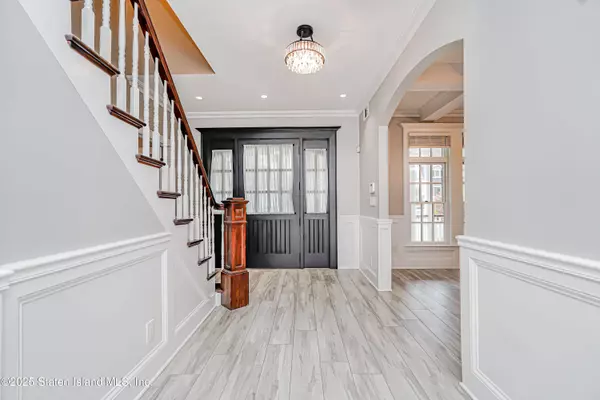 237 Bayview AVE, Staten Island, NY 10309