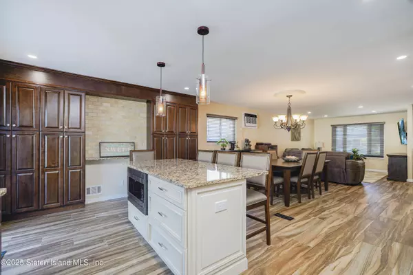 80 Gold AVE, Staten Island, NY 10312