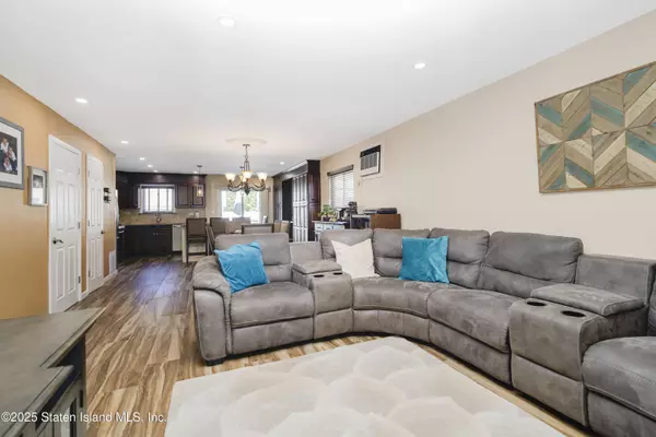 80 Gold AVE, Staten Island, NY 10312