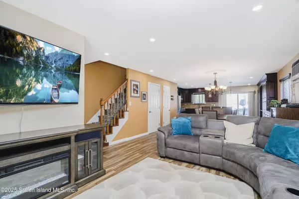 80 Gold AVE, Staten Island, NY 10312