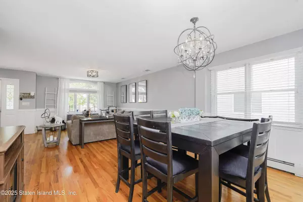 384 Yetman AVE, Staten Island, NY 10307