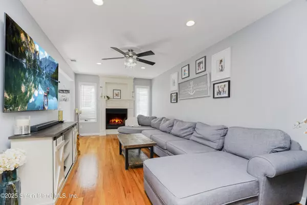 384 Yetman AVE, Staten Island, NY 10307