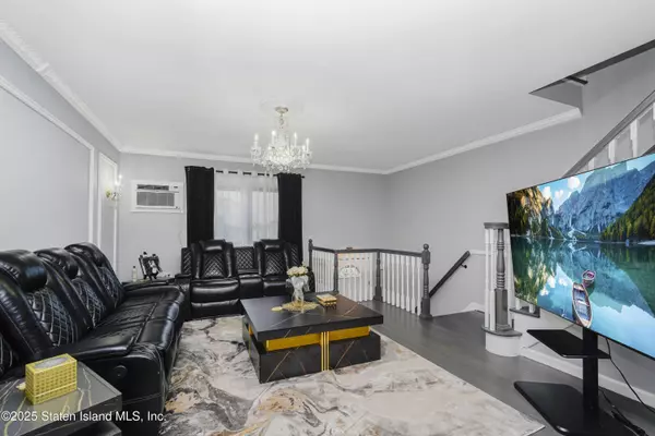 26 E Brandis AVE, Staten Island, NY 10308