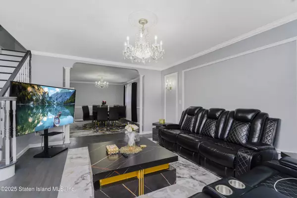 26 E Brandis AVE, Staten Island, NY 10308