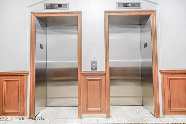 155 Bay ST #2l, Staten Island, NY 10301