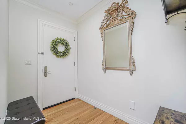 155 Bay ST #2l, Staten Island, NY 10301