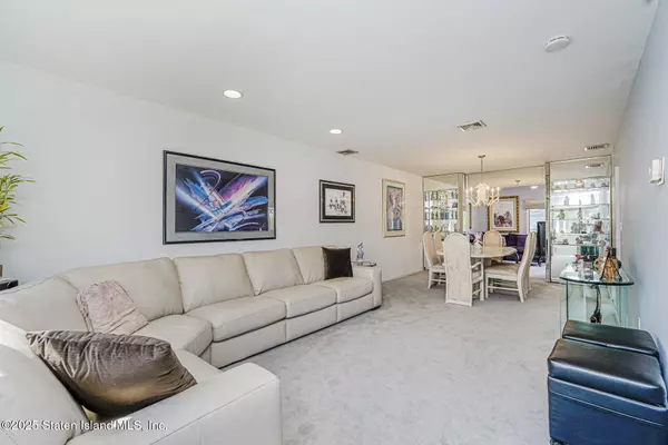 231 Adelaide AVE, Staten Island, NY 10306