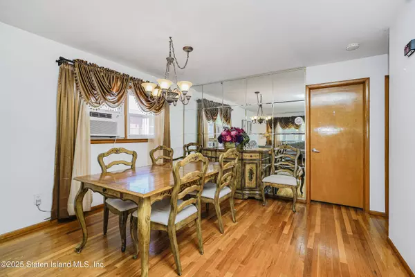 416 Bradford AVE, Staten Island, NY 10309