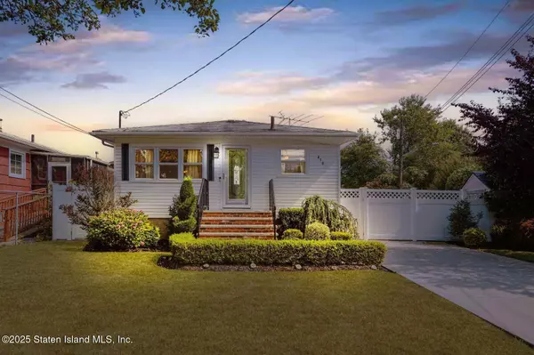 416 Bradford AVE, Staten Island, NY 10309