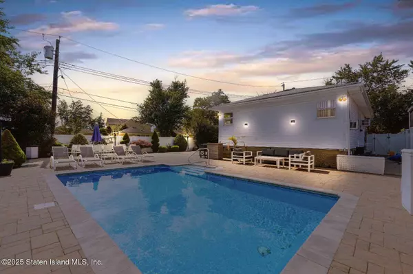 416 Bradford AVE, Staten Island, NY 10309