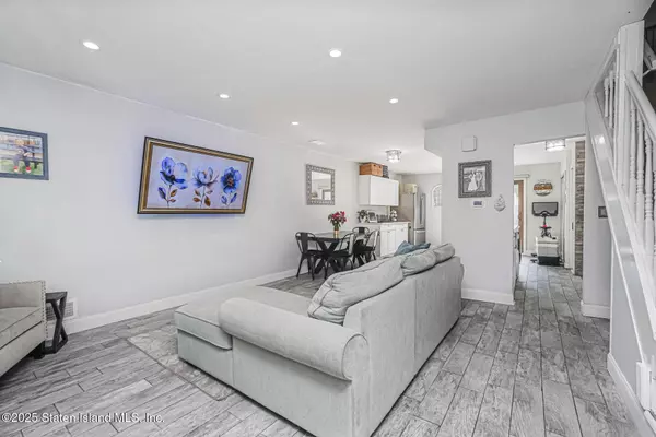 32 Gervil ST, Staten Island, NY 10309