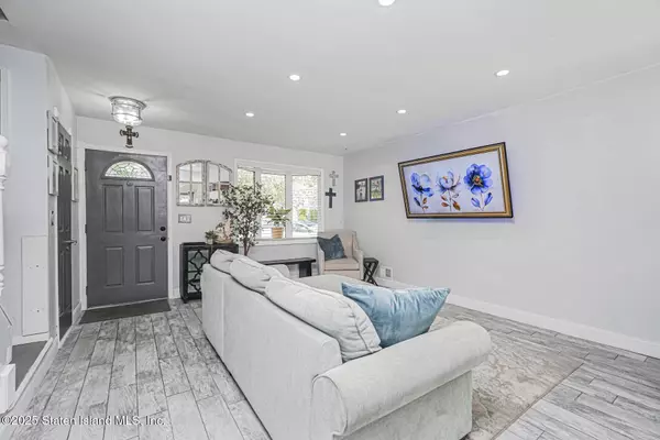 32 Gervil ST, Staten Island, NY 10309