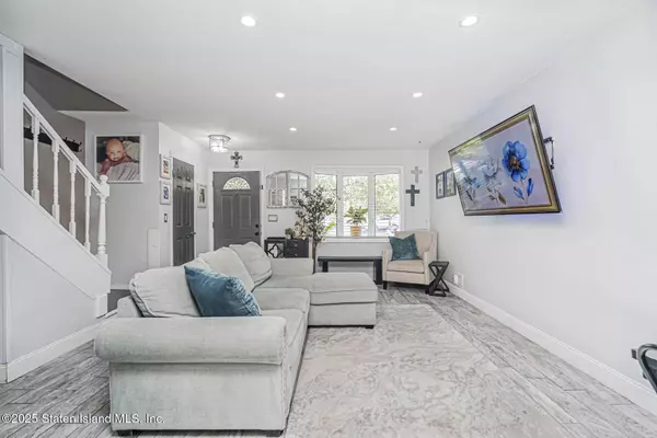 32 Gervil ST, Staten Island, NY 10309