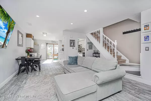 32 Gervil ST, Staten Island, NY 10309