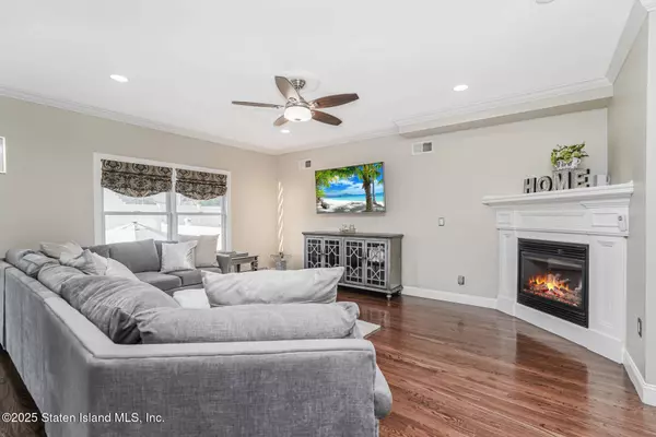 859 Rathbun AVE, Staten Island, NY 10312