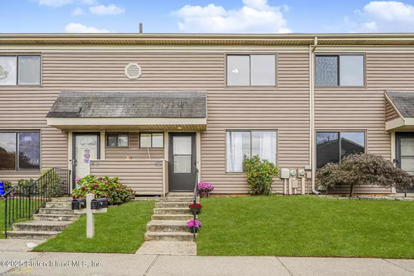 85 Cypress LOOP, Staten Island, NY 10309