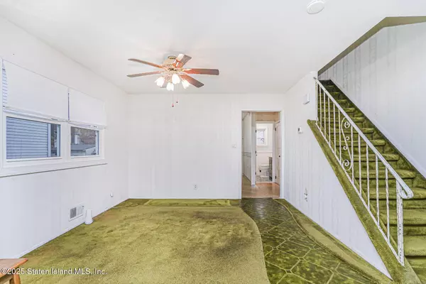 115 Sheraden AVE, Staten Island, NY 10314