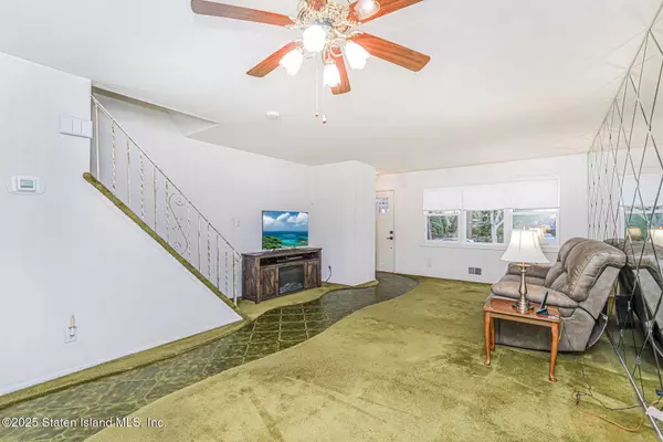 115 Sheraden AVE, Staten Island, NY 10314