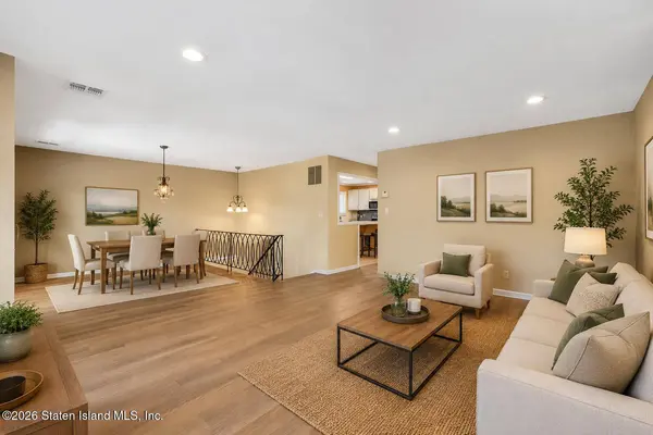 361 Montreal AVE, Staten Island, NY 10306