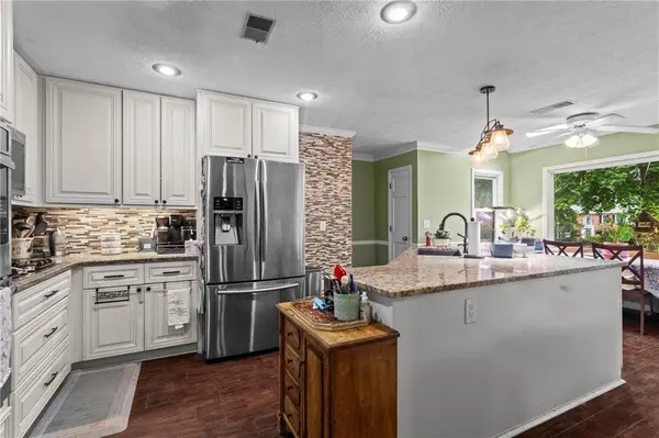 140 Lakeside DR, Kennesaw, GA 30144
