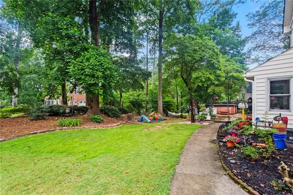 140 Lakeside DR, Kennesaw, GA 30144
