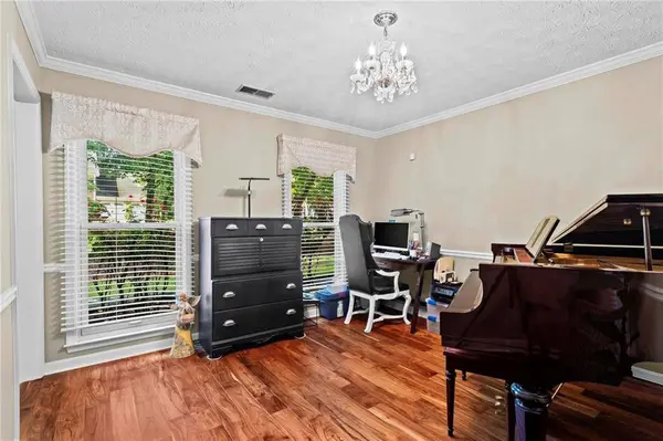 140 Lakeside DR, Kennesaw, GA 30144