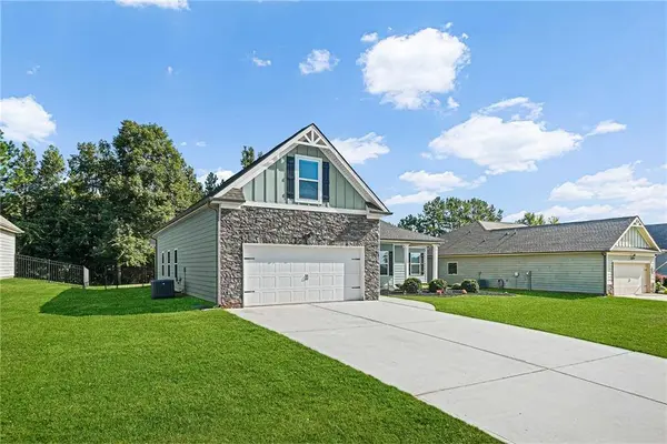 8844 St Andrews Pkwy, Winston, GA 30187
