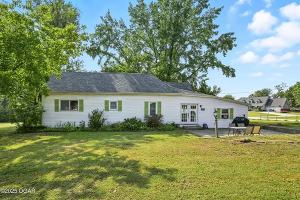 13811 E Noah Road, Nevada, MO 64772