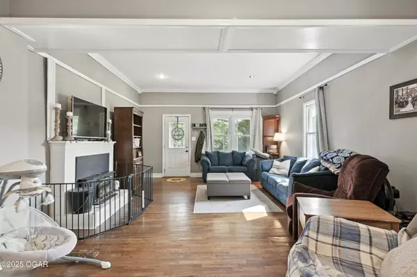 13811 E Noah Road, Nevada, MO 64772