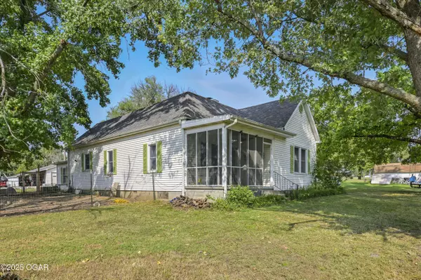 13811 E Noah Road, Nevada, MO 64772