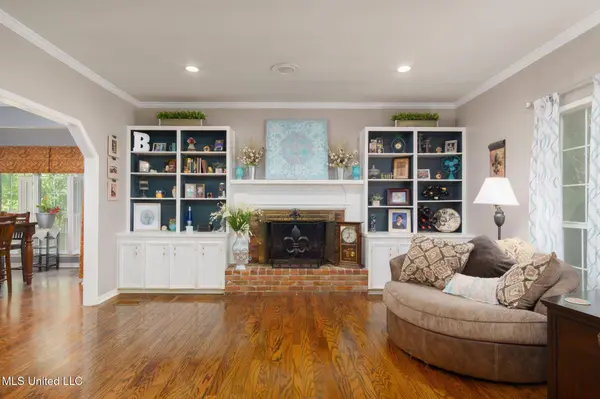 123 Dogwood Drive, Hattiesburg, MS 39402