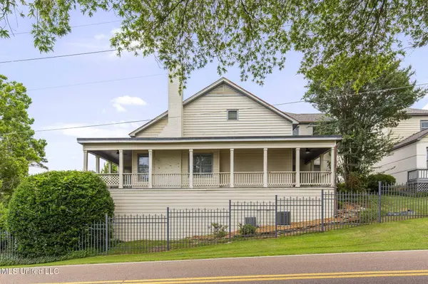 107 Lakepointe Drive, Madison, MS 39110