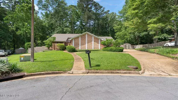 555 Rusk Drive, Brandon, MS 39047