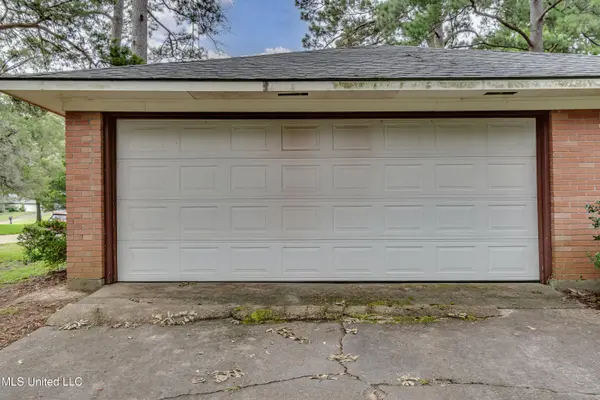 33 Pebble Hill Drive, Brandon, MS 39042