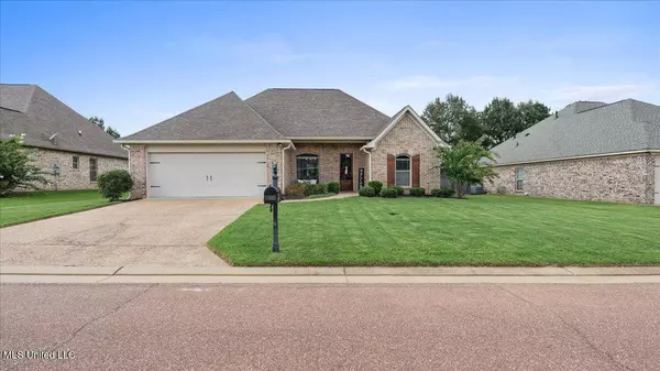 217 Clubview Circle, Pearl, MS 39208