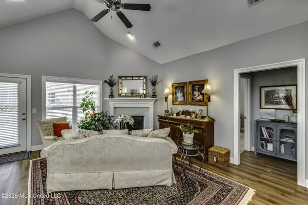 1720 Sweetwater Drive, Pearl, MS 39208