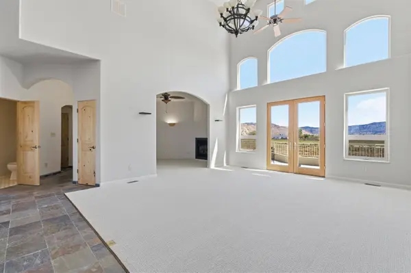 668 33 3/4 Road, Clifton, CO 81520