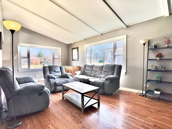 506 N Charlotte ST, Lombard, IL 60148