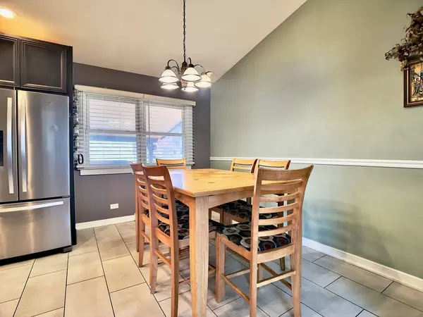 506 N Charlotte ST, Lombard, IL 60148