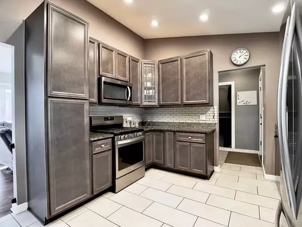 506 N Charlotte ST, Lombard, IL 60148