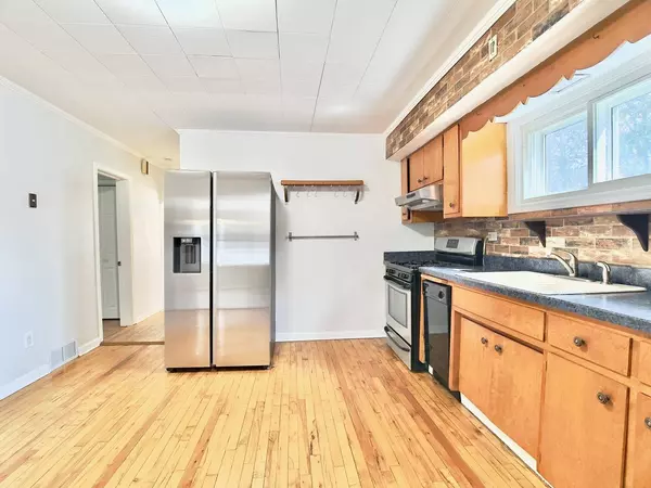 348 N Central AVE, Wood Dale, IL 60191