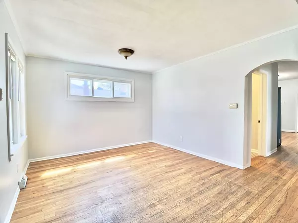 348 N Central AVE, Wood Dale, IL 60191