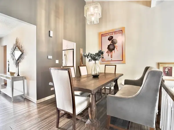 652 Claridge CIR, Hoffman Estates, IL 60169