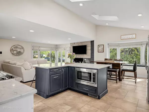 258 S Boyd AVE, Elmhurst, IL 60126