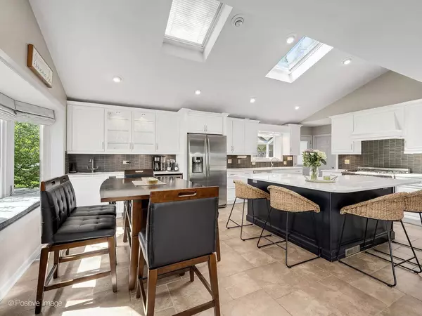 258 S Boyd AVE, Elmhurst, IL 60126