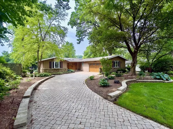 249 Jervey LN, Bartlett, IL 60103