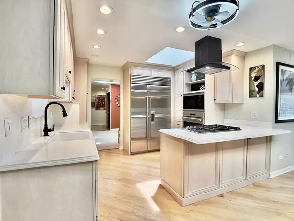 249 Jervey LN, Bartlett, IL 60103