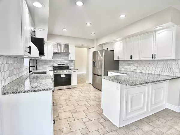 1054 Bothwell CIR, Bolingbrook, IL 60440